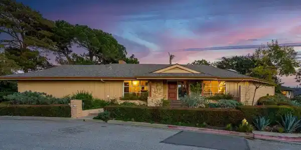 2200 Jeffersonia Way