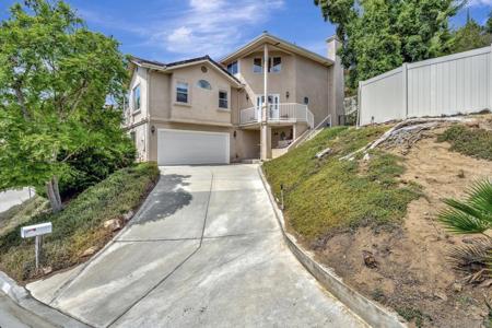 2106 Zachary Gln