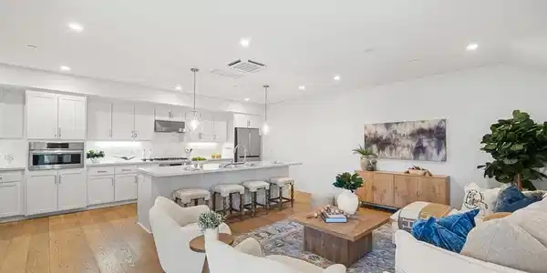 16015 Bartlett Court