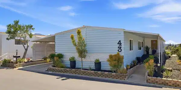 1195 La Moree Road