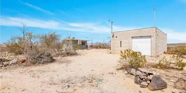 7525 Isleta Road