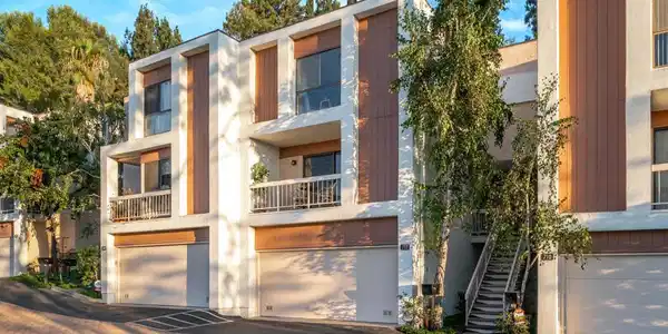 712 Portola Terrace