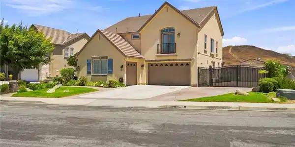 424 Peter Place