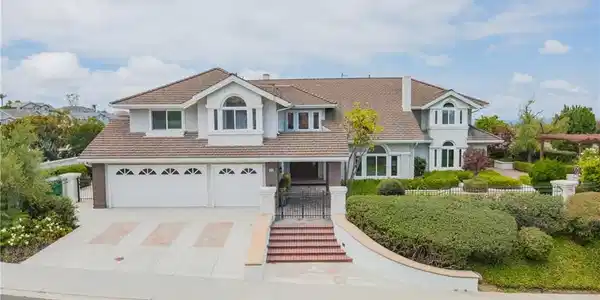111 Hillcrest