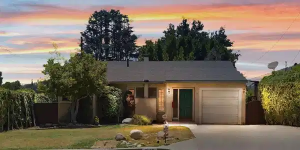 846 W Hillcrest Boulevard