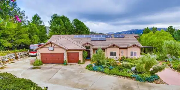 10044 Silver Creek Ln