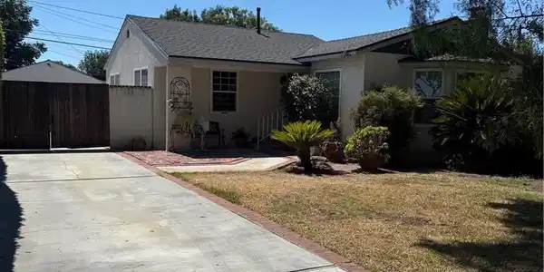 11472 Rose Hedge Drive