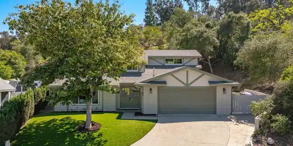 1198 Benjamin Pl