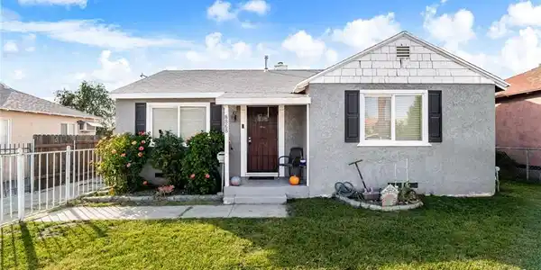 8868 Juniper Avenue