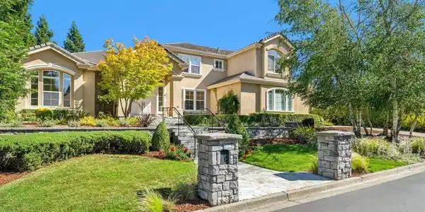13 Homestead Ct