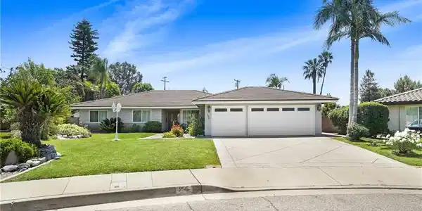 156 Glengrove Avenue