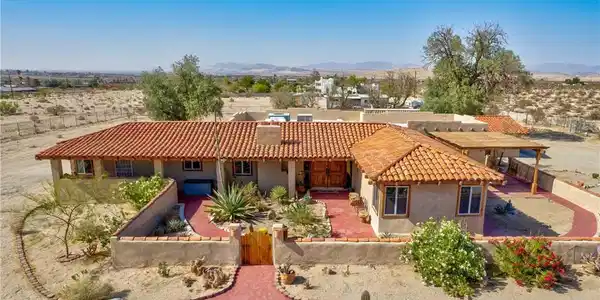 74784 Foothill Drive