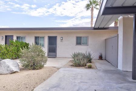 3161 W Club Circle