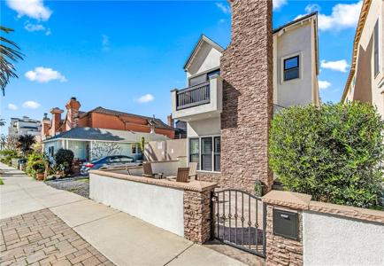 219 2nd Street