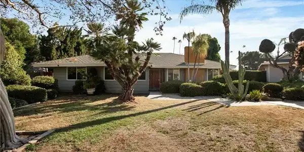 1185 La Subida Court