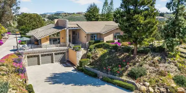 20765 Avenida Castilla