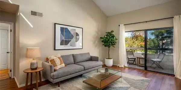25003 Peachland