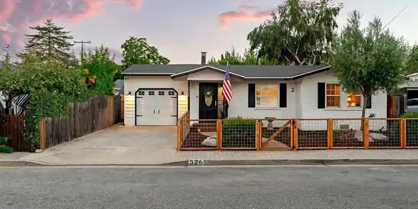 326 Larmier Avenue