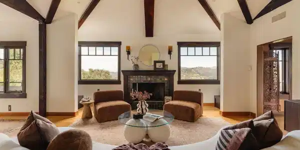1273 Fernwood Pacific Drive