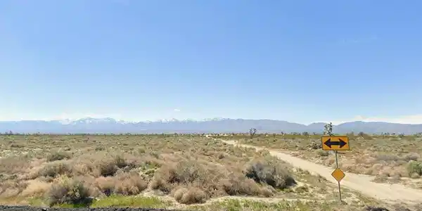VIC E Palmdale Boulevard