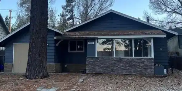 1112 E Country Club