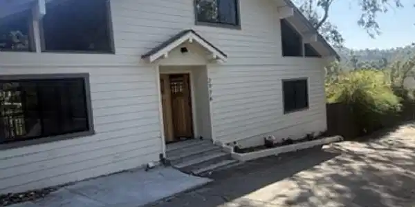 2776 Laurel Canyon
