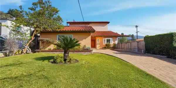 658 Glenmore