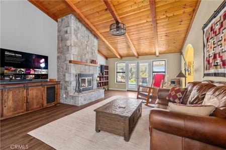 2988 Jesmond Dene Heights Rd