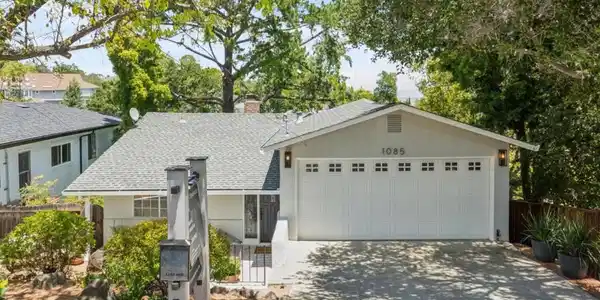 1085 Sunset Drive