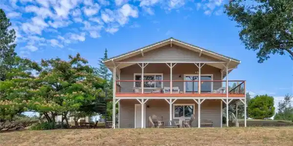 3137 Triangle