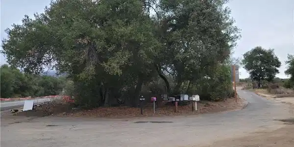 32 W Decker Canyon Road