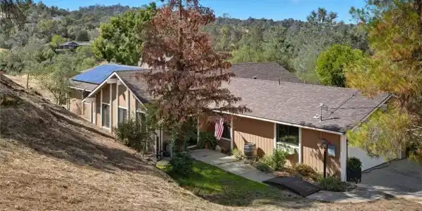 31185 Brave Eagle Court