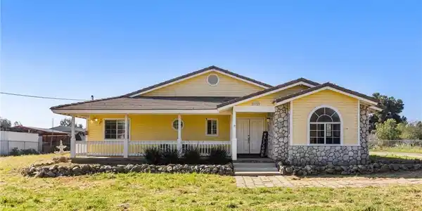 21725 Pinewood