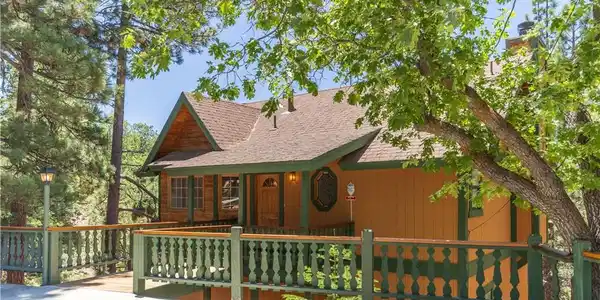696 Menlo Drive