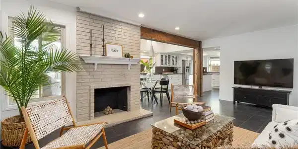 22911 Plainview