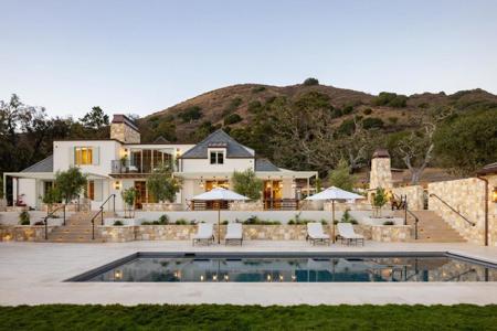 10 Encina Drive