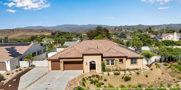 5620 Rancho Del Caballo