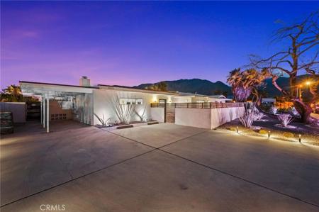 1055 E Racquet Club
