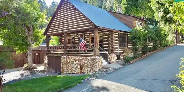 211 Main Street