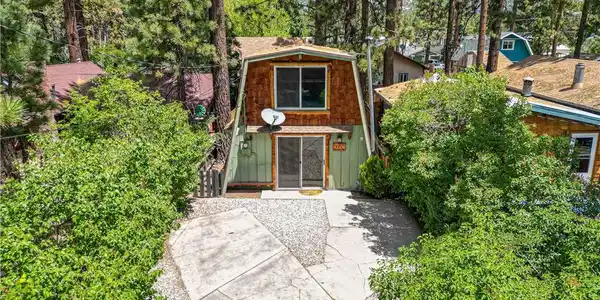 327 W Country Club