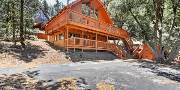 1523 Lassen Way