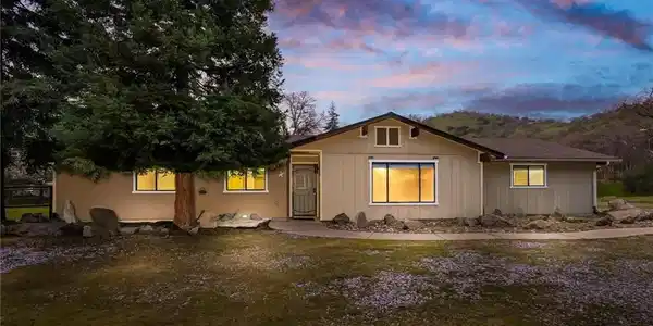 33110 Mill Creek