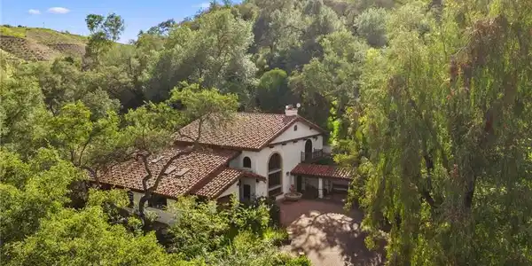 25805 Avenida Del Oro