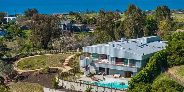 5932 Busch Drive