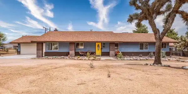 56760 Ivanhoe Drive