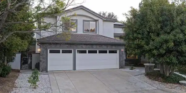 25 Humboldt Street