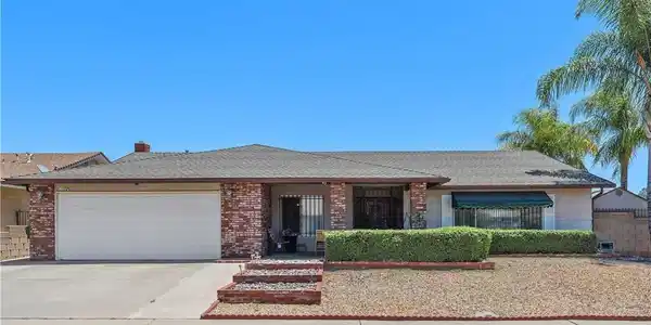 27166 Dahlia Ct