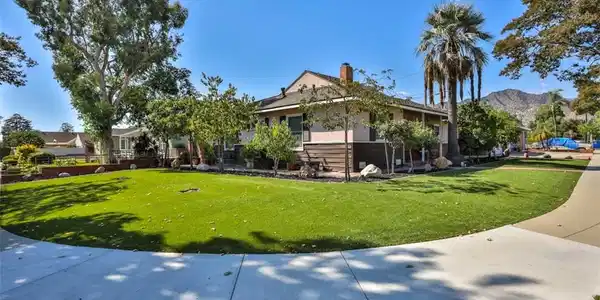 307 W 11th Street