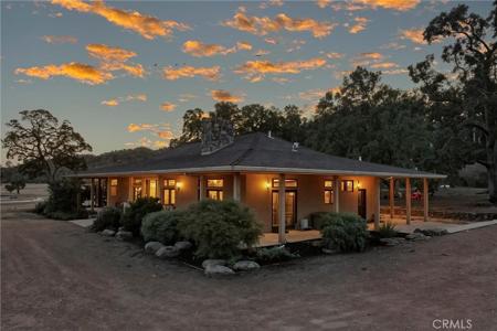 17205 Black Oak Hill