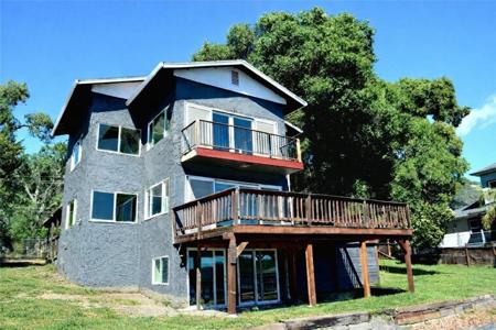 10523 E Highway 20